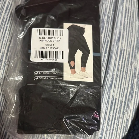 Torrid - Picture 1 of 3